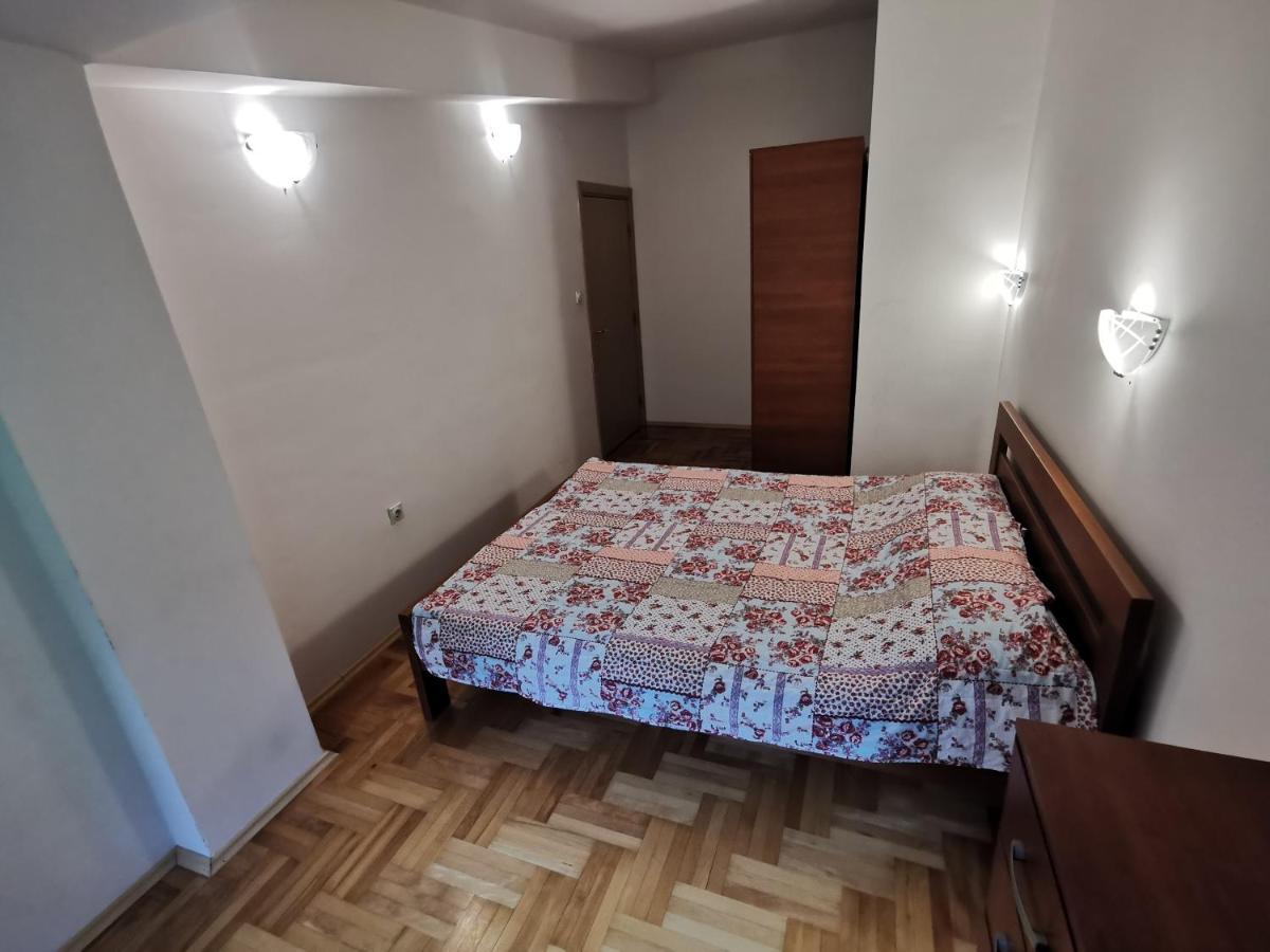 Zagrebska Flat Skopje Exterior photo